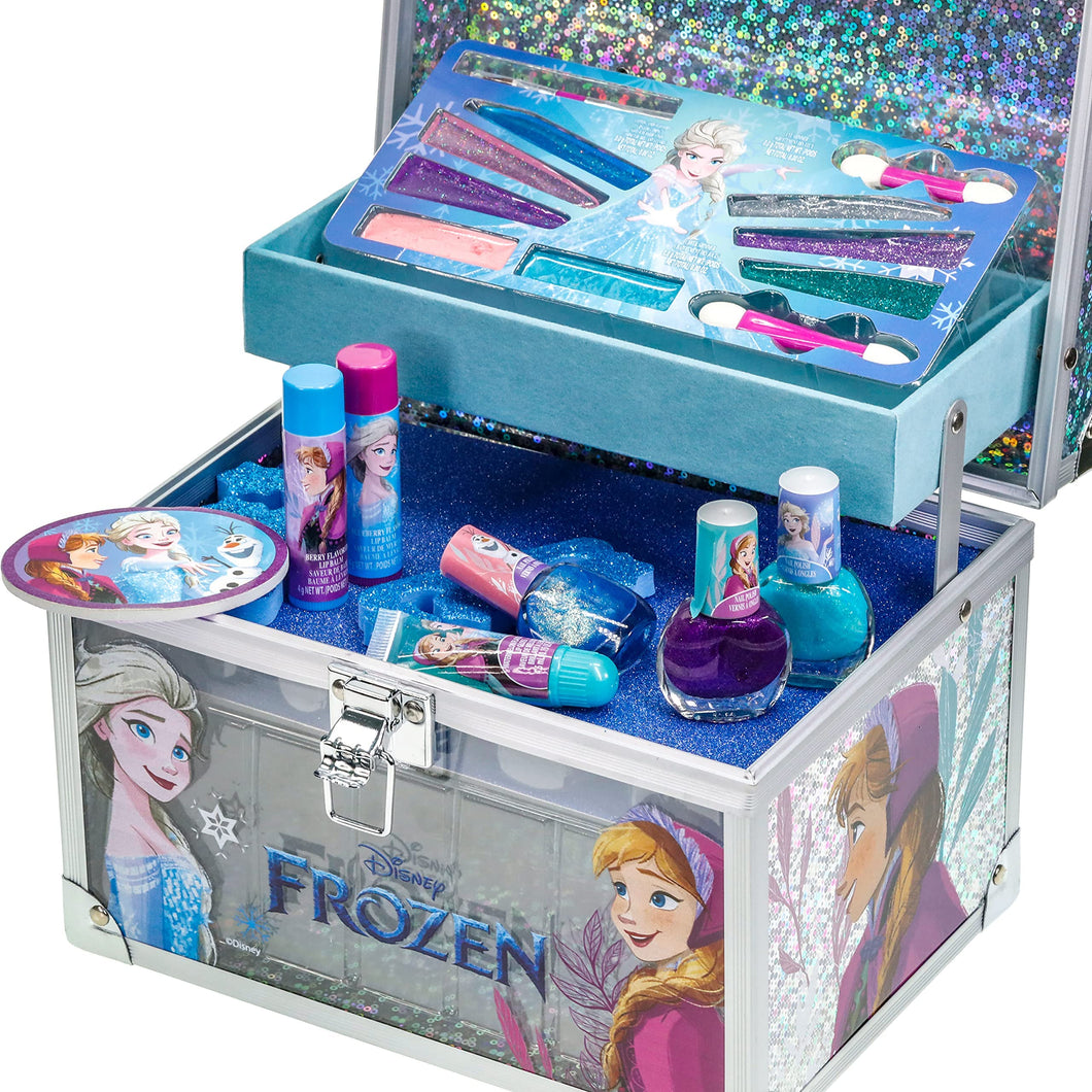 Disney Princess - Townley Girl Train Case Cosmetic Makeup Set Includes Lip Gloss, Eye Shimmer, Brush, Nail Polish, Accessories & More! for Girls, Ages 3+ Perfect for Parties, Sleepovers & Makeovers